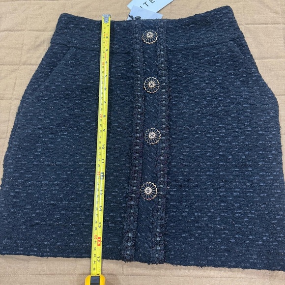 NWT Uterque Tweed Mini Skirt Gold Buttons Size Small - Picture 8 of 9